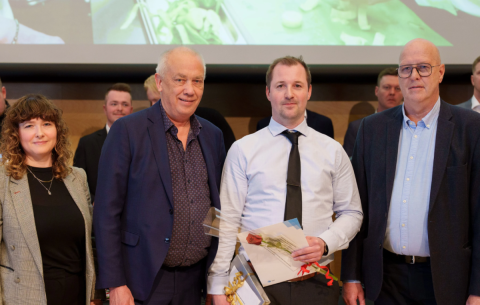 Hæsta einkunn á sveinsprófi í pípulögnum