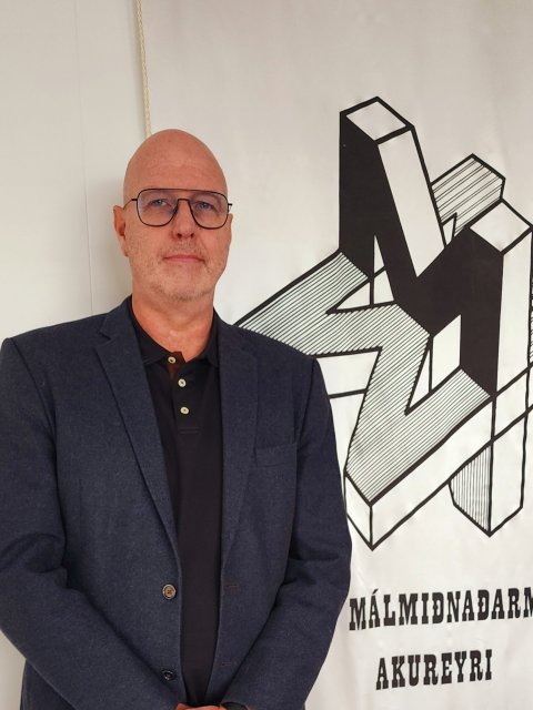 Munu stéttarfélögin færa viðskipti sýn úr þeim bönkum sem stóðu fyrir hækkunum á verðtryggðum lánum?